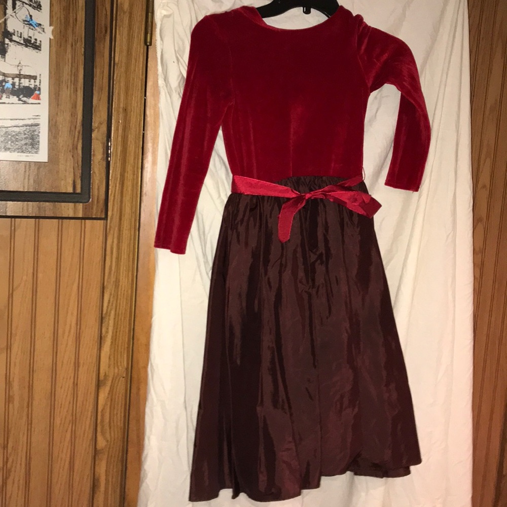 Perfect Condition childs velvet dress size 7